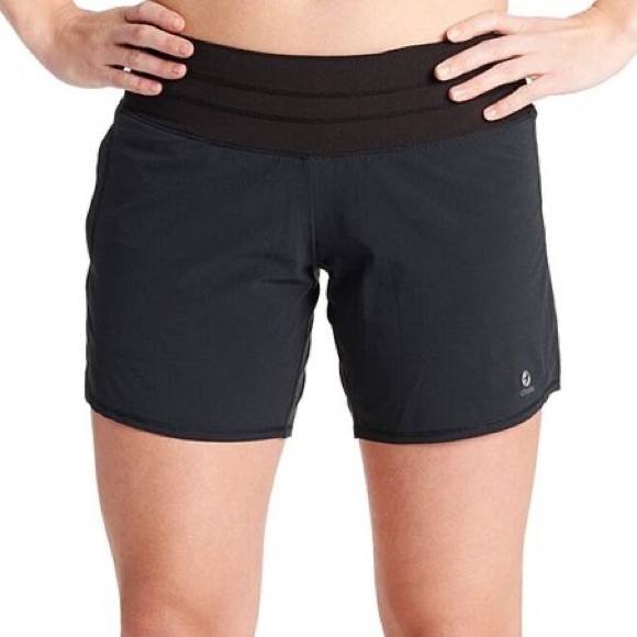 oiselle Pants - Oiselle Women’s Long Roga Athletic Shorts, size 10